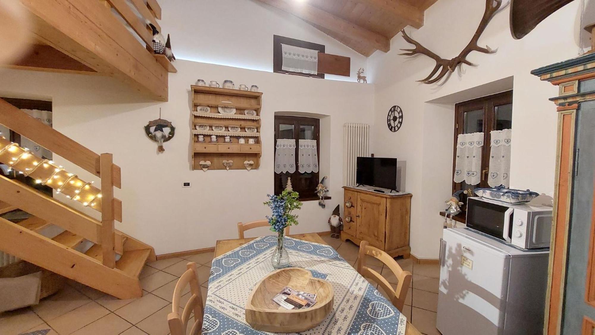 Loft Della Perpetua Di Casa Bernardi, Fuga Romantica Petfriendly Montagnaga  外观 照片